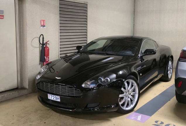 Aston Martin DB9