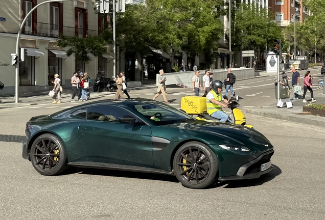 Aston Martin V8 Vantage 2018
