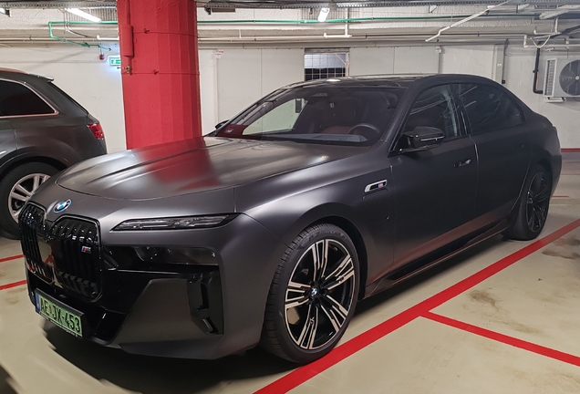 BMW M760e xDrive