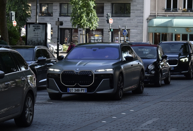 BMW M760e xDrive