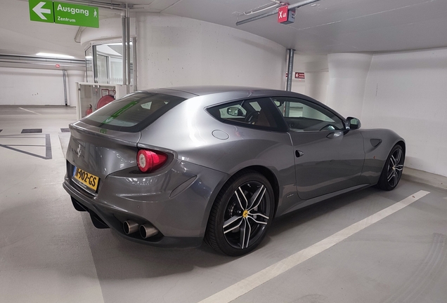 Ferrari FF
