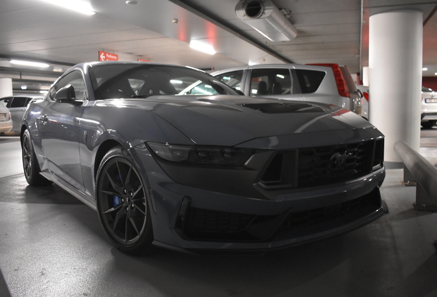 Ford Mustang Dark Horse 2024