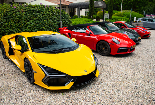 Lamborghini Revuelto