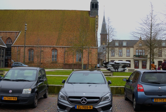Mercedes-AMG CLA 45 Shooting Brake X117