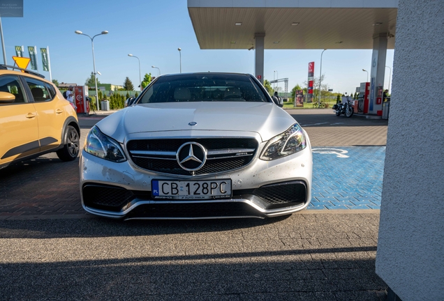 Mercedes-Benz E 63 AMG S W212