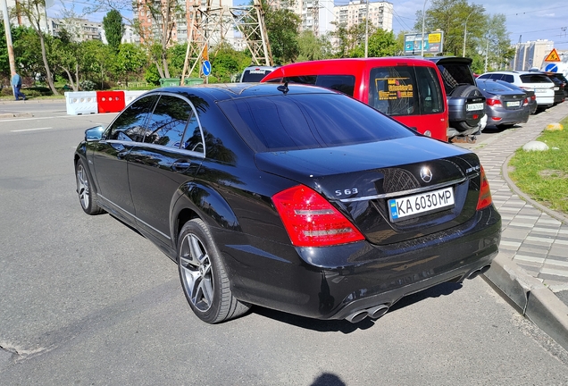 Mercedes-Benz S 63 AMG W221