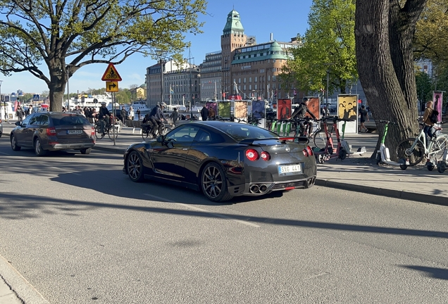 Nissan GT-R 2014