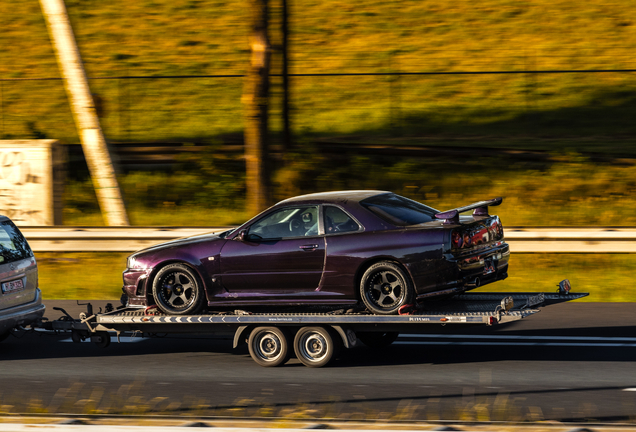 Nissan Skyline R34 GT-R V-Spec