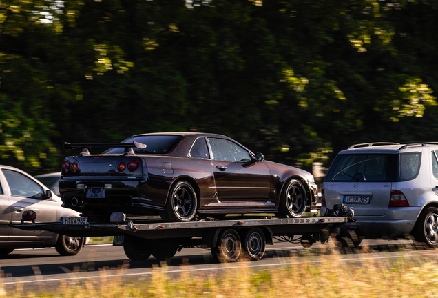 Nissan Skyline R34 GT-R V-Spec Midnight Purple Pearl II Special Color Limited Edition