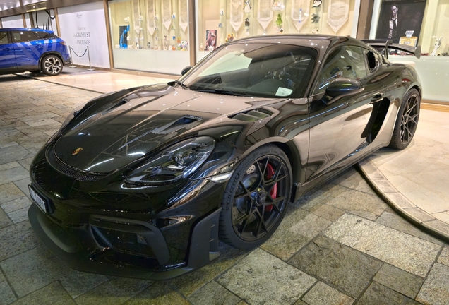 Porsche 718 Cayman GT4 RS Weissach Package