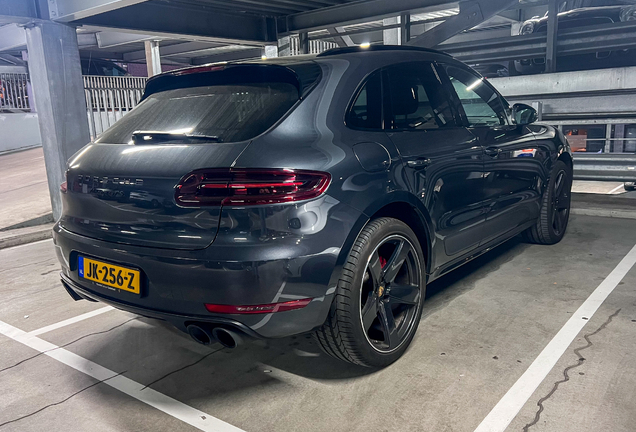 Porsche 95B Macan GTS