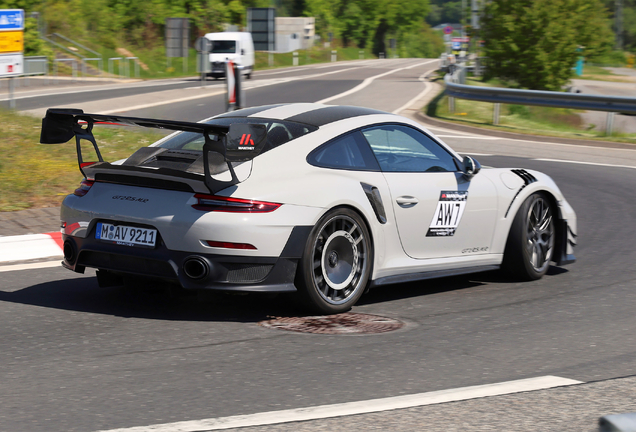 Porsche 991 GT2 RS Weissach Package Manthey Racing