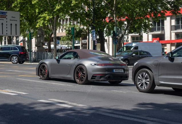 Porsche 992 Carrera 4 GTS Cabriolet