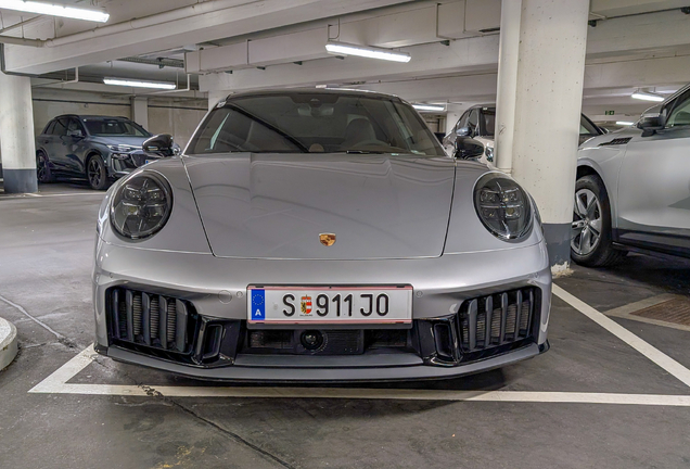 Porsche 992 Carrera 4 GTS MkII