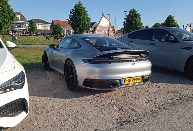 Porsche 992 Carrera