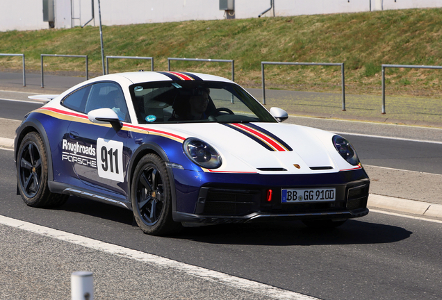 Porsche 992 Dakar