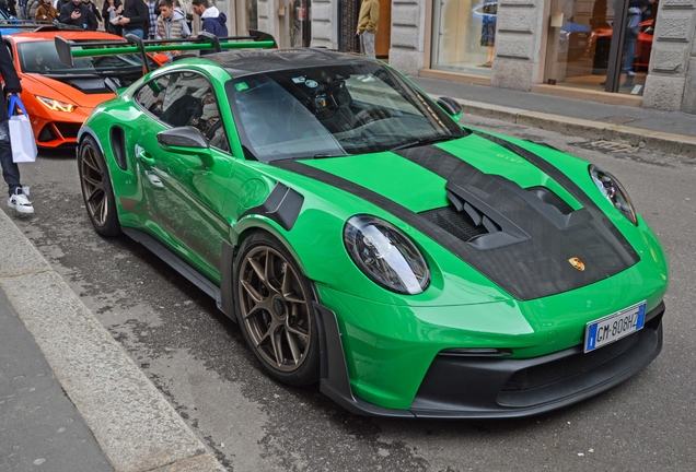 Porsche 992 GT3 RS Weissach Package