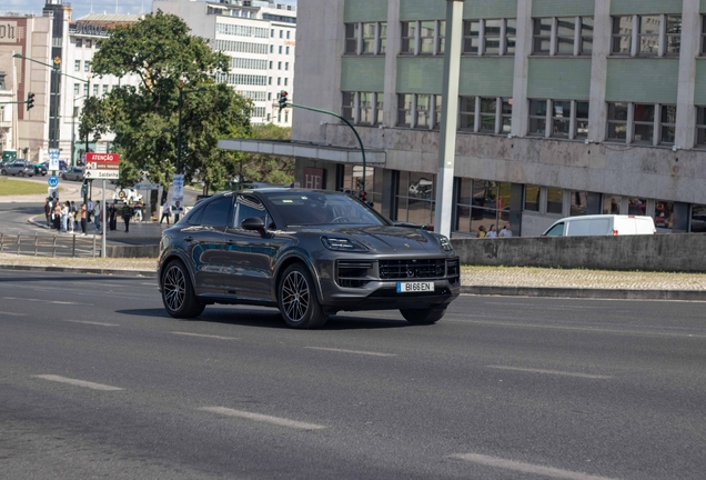 Porsche Cayenne Coupé Turbo E-Hybrid