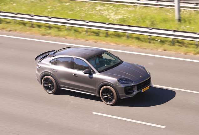 Porsche Cayenne Coupé Turbo E-Hybrid