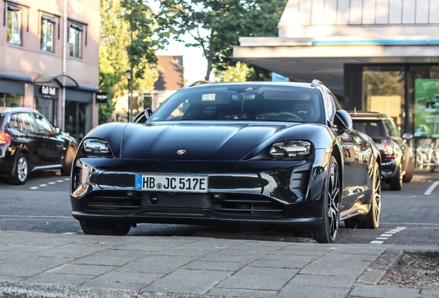 Porsche Taycan GTS Sport Turismo