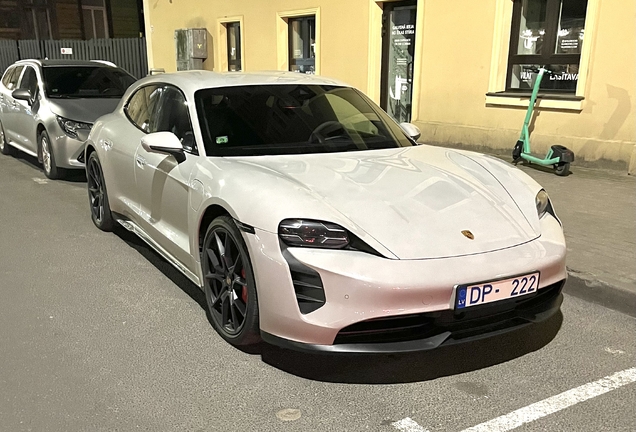 Porsche Taycan GTS Sport Turismo