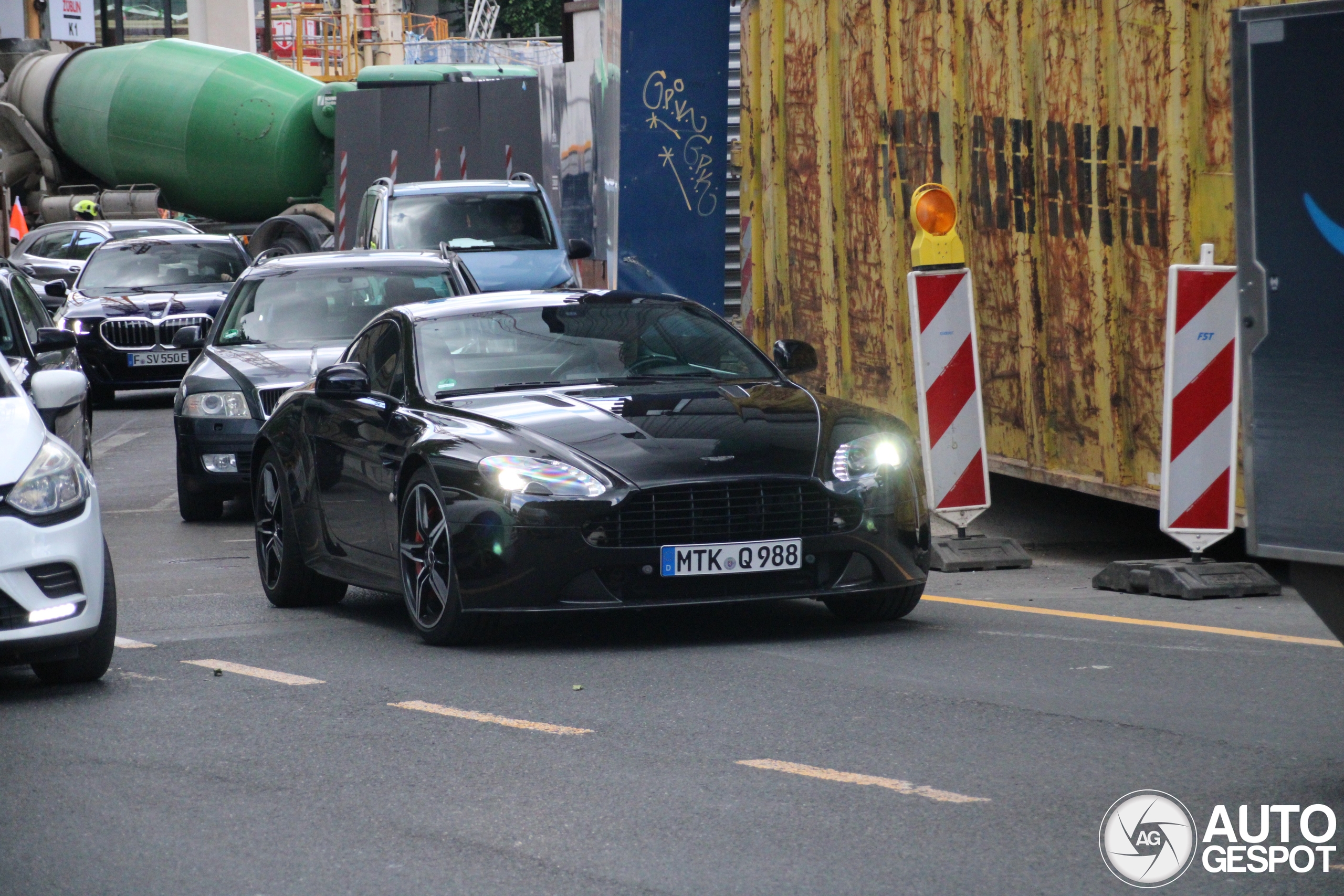 Aston Martin V8 Vantage S