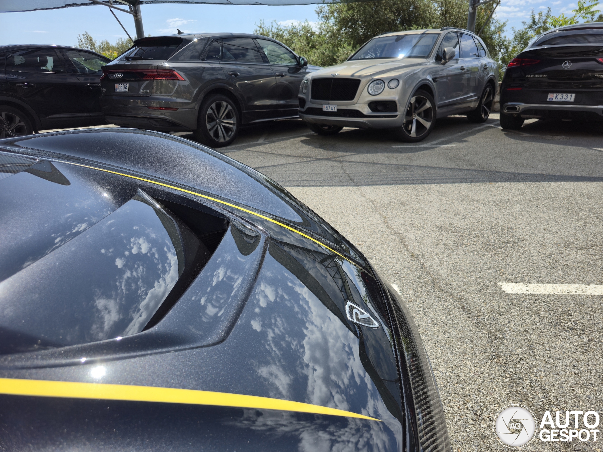 Bentley Bentayga V8