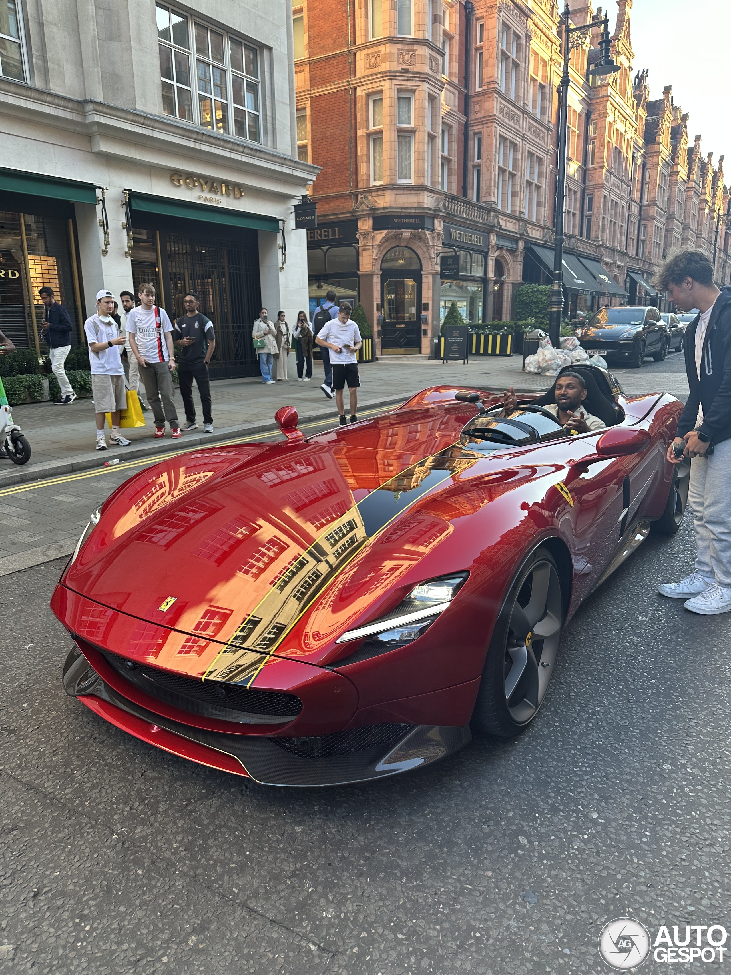 Blijft apart: Ferrari Monza SP1