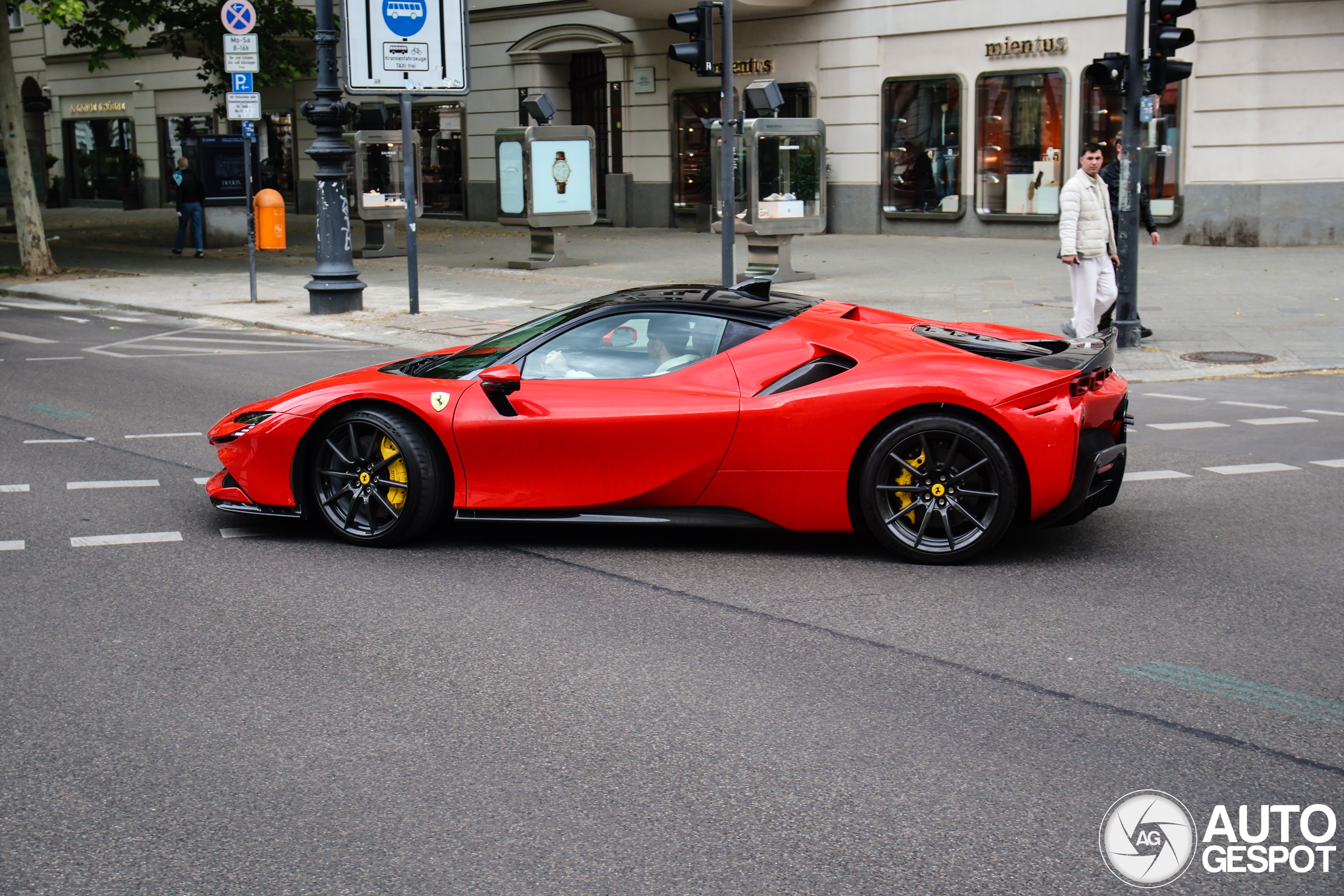 Ferrari SF90 Stradale Assetto Fiorano