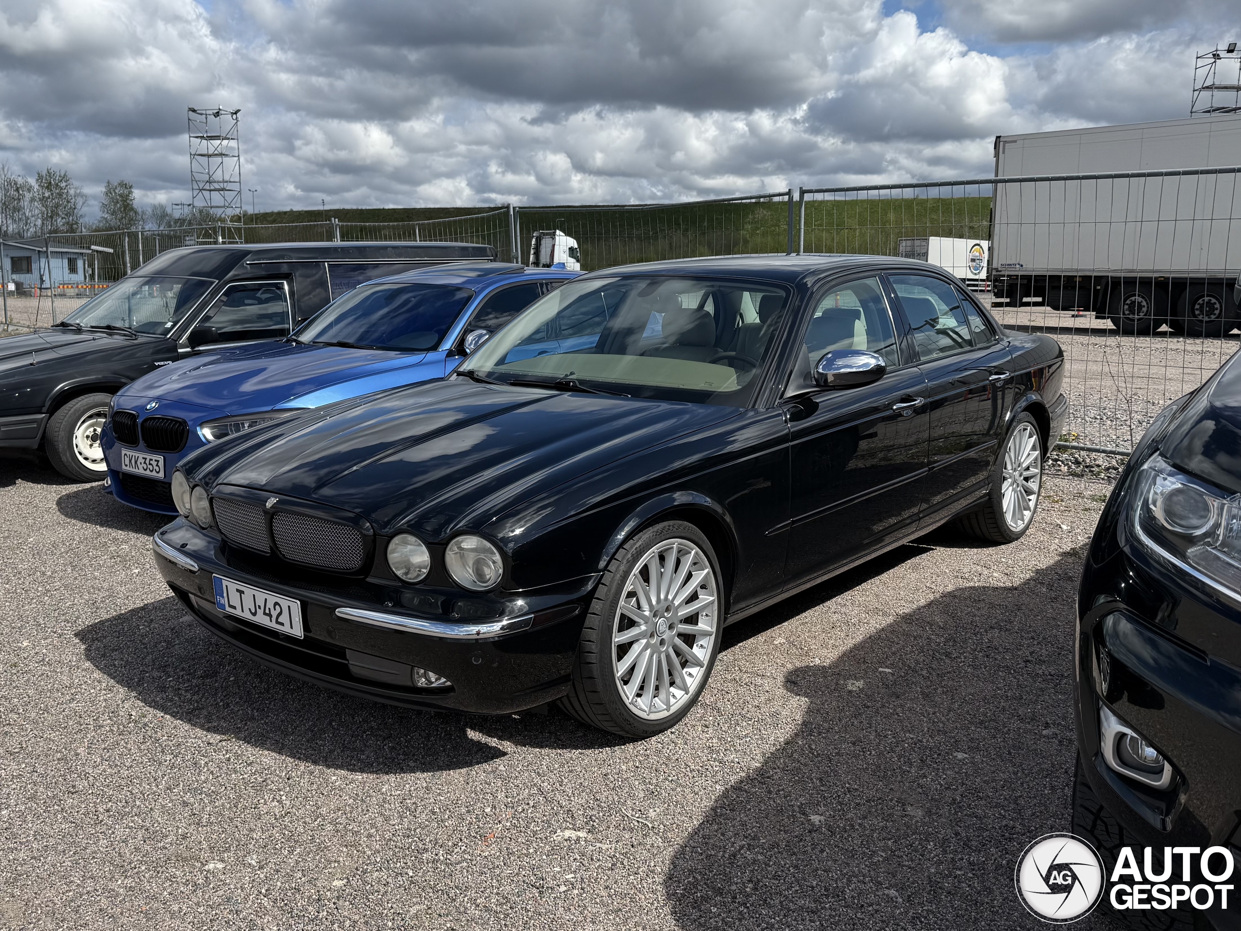 Jaguar XJR