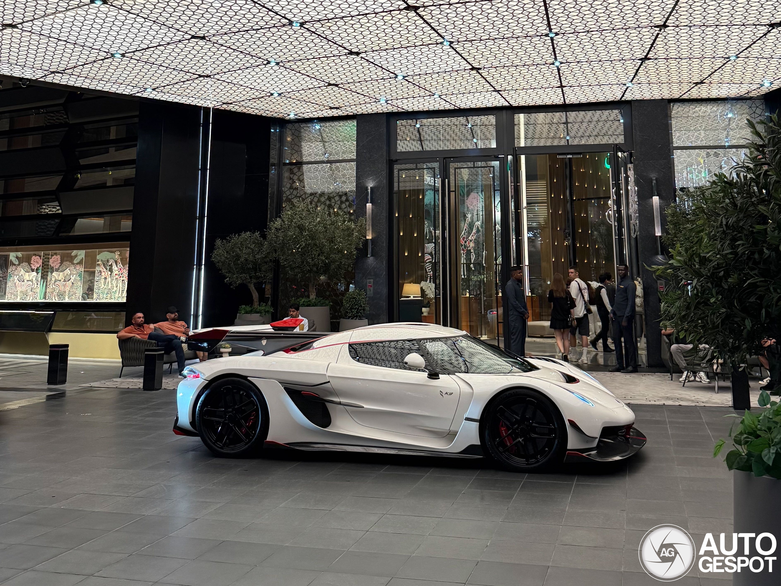 Koenigsegg Jesko Attack