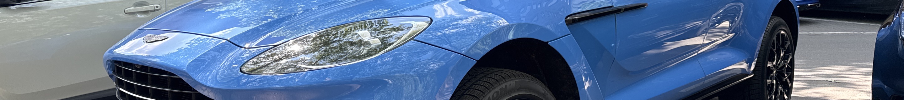 Aston Martin DBX
