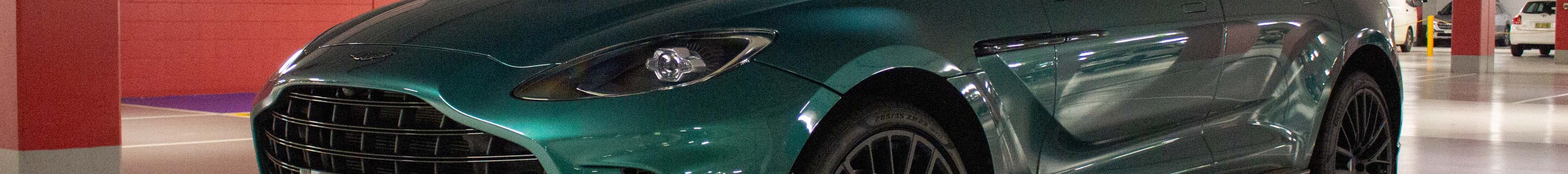 Aston Martin DBX707