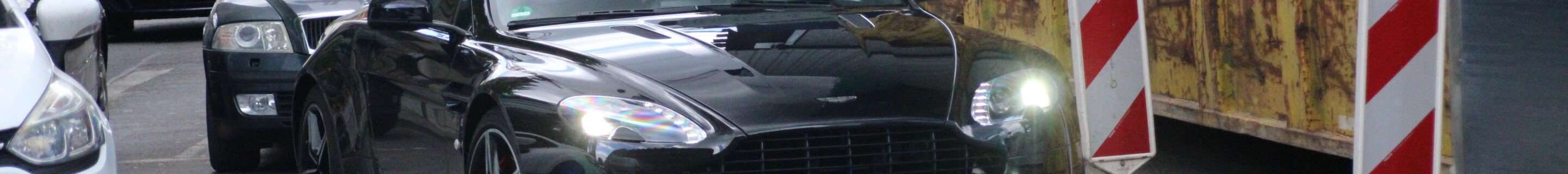 Aston Martin V8 Vantage S