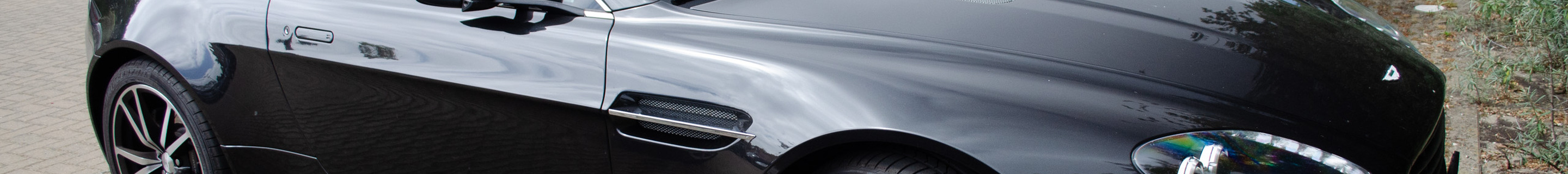 Aston Martin V8 Vantage S Roadster