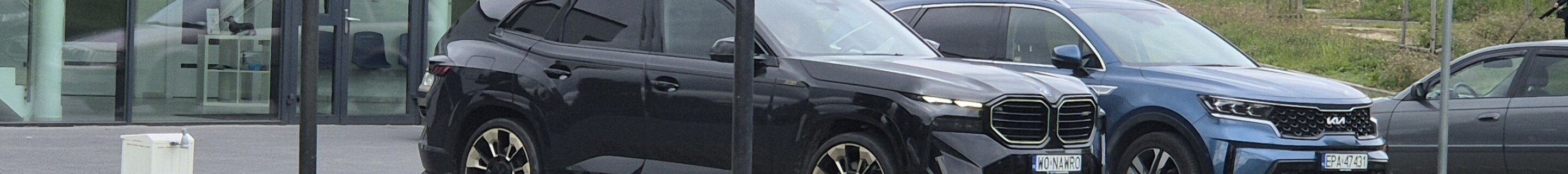 BMW XM G09