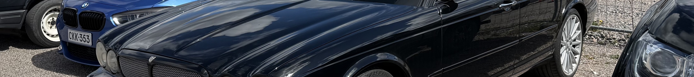 Jaguar XJR