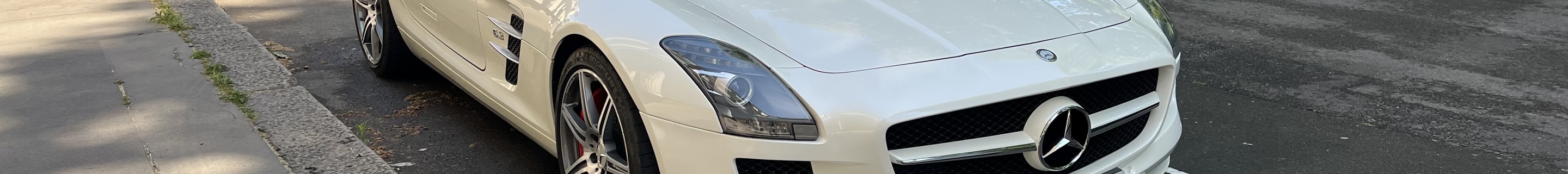 Mercedes-Benz SLS AMG