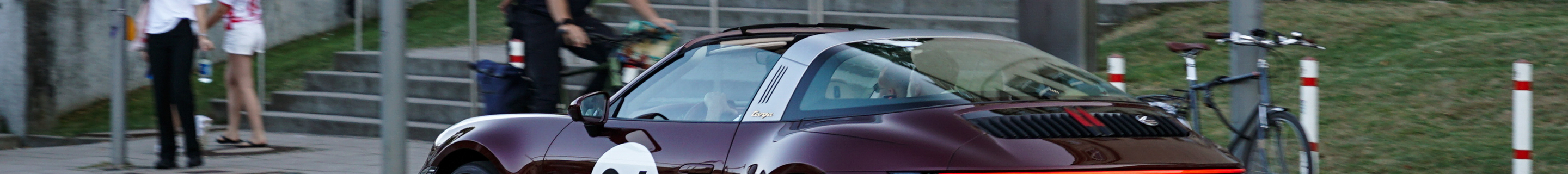 Porsche 992 Targa 4S Heritage Design Edition