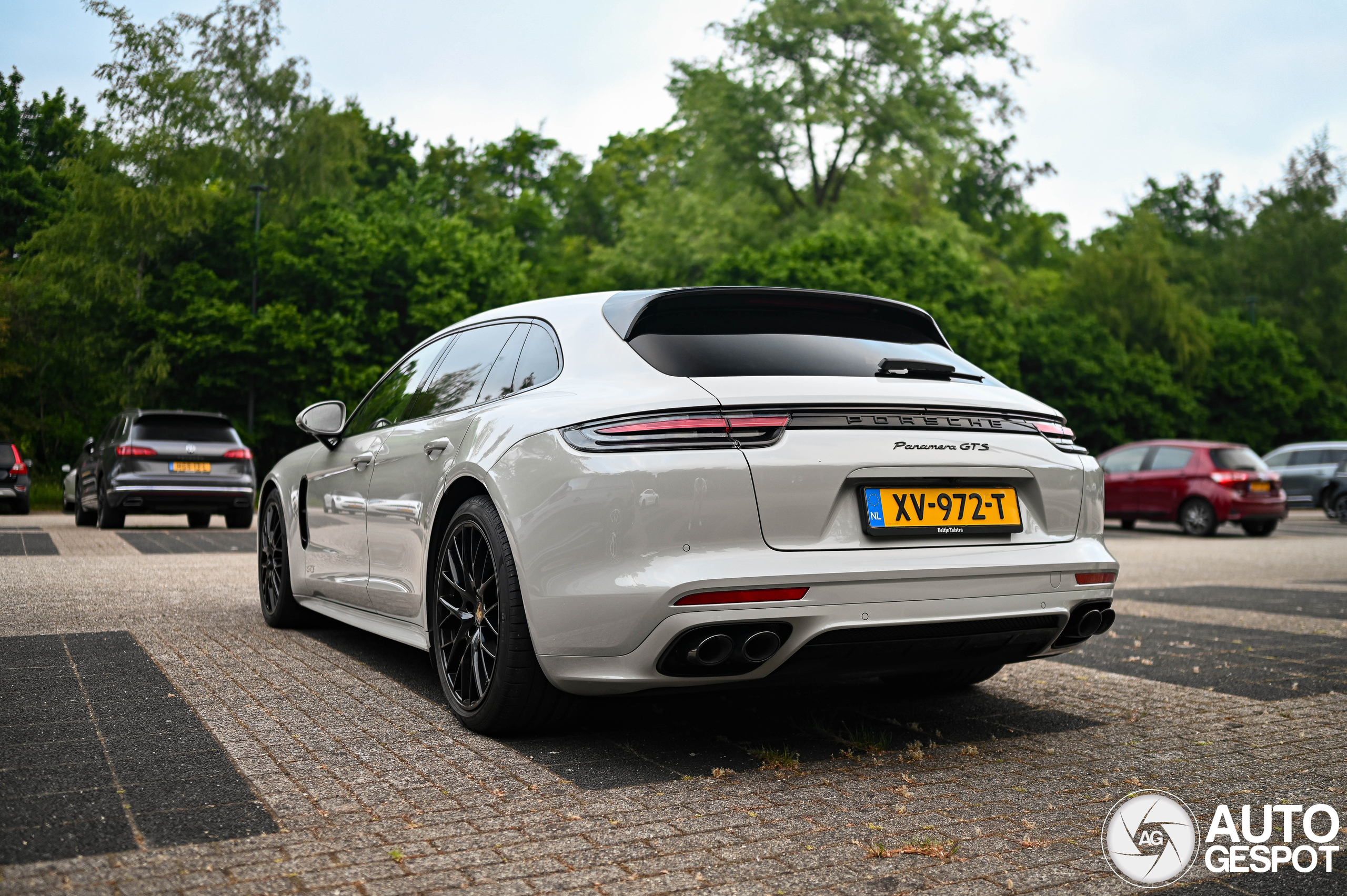 Porsche 971 Panamera GTS Sport Turismo