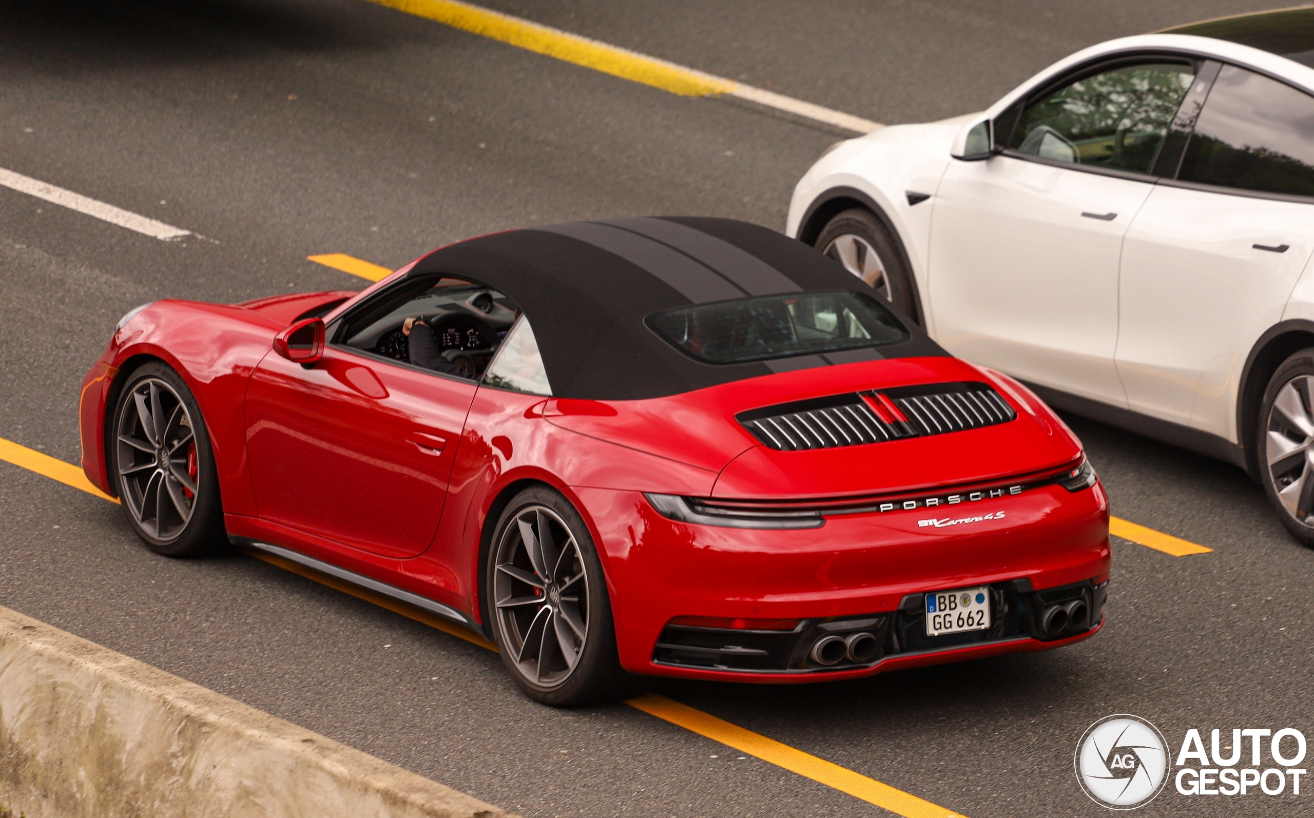 Porsche 992 Carrera 4S Cabriolet