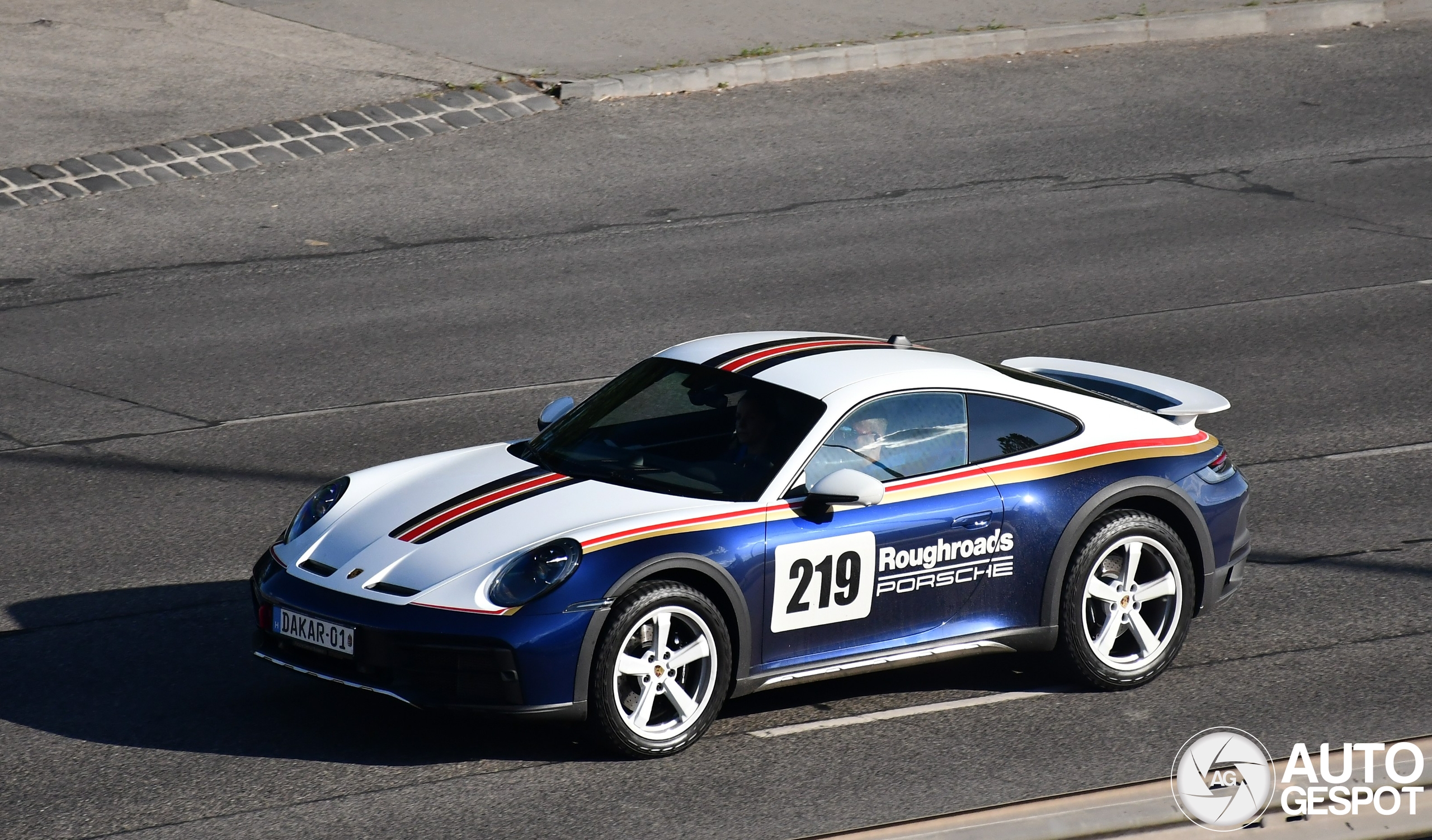 Porsche 992 Dakar