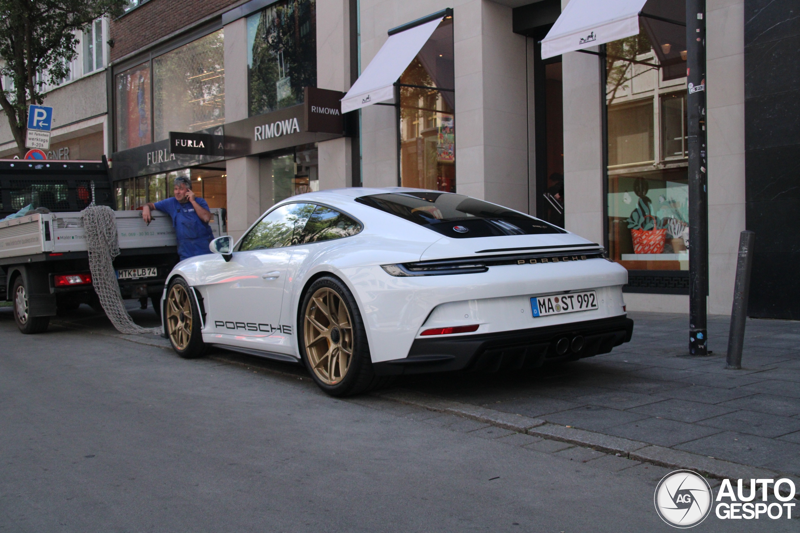 Porsche 992 S/T