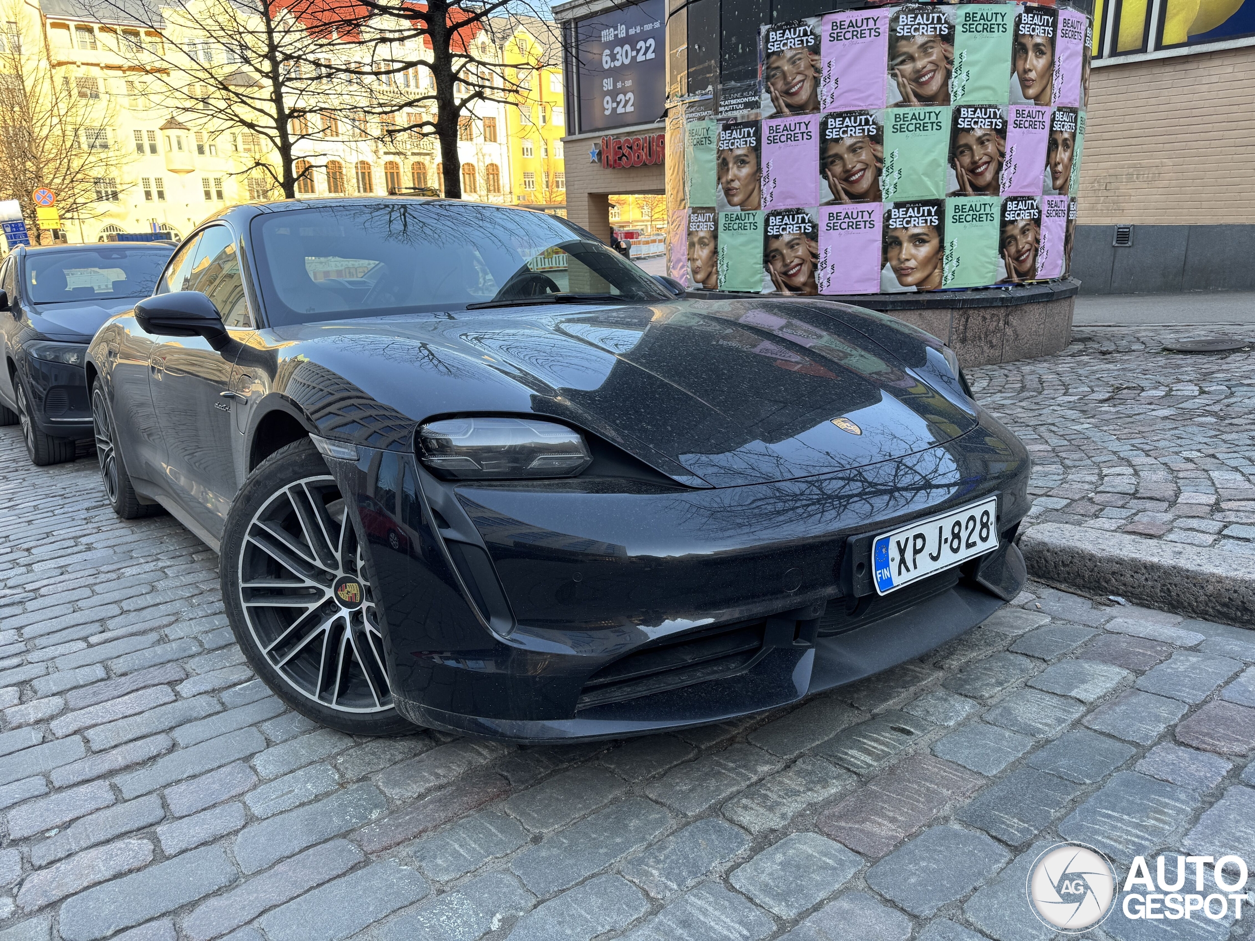 Porsche Taycan Turbo