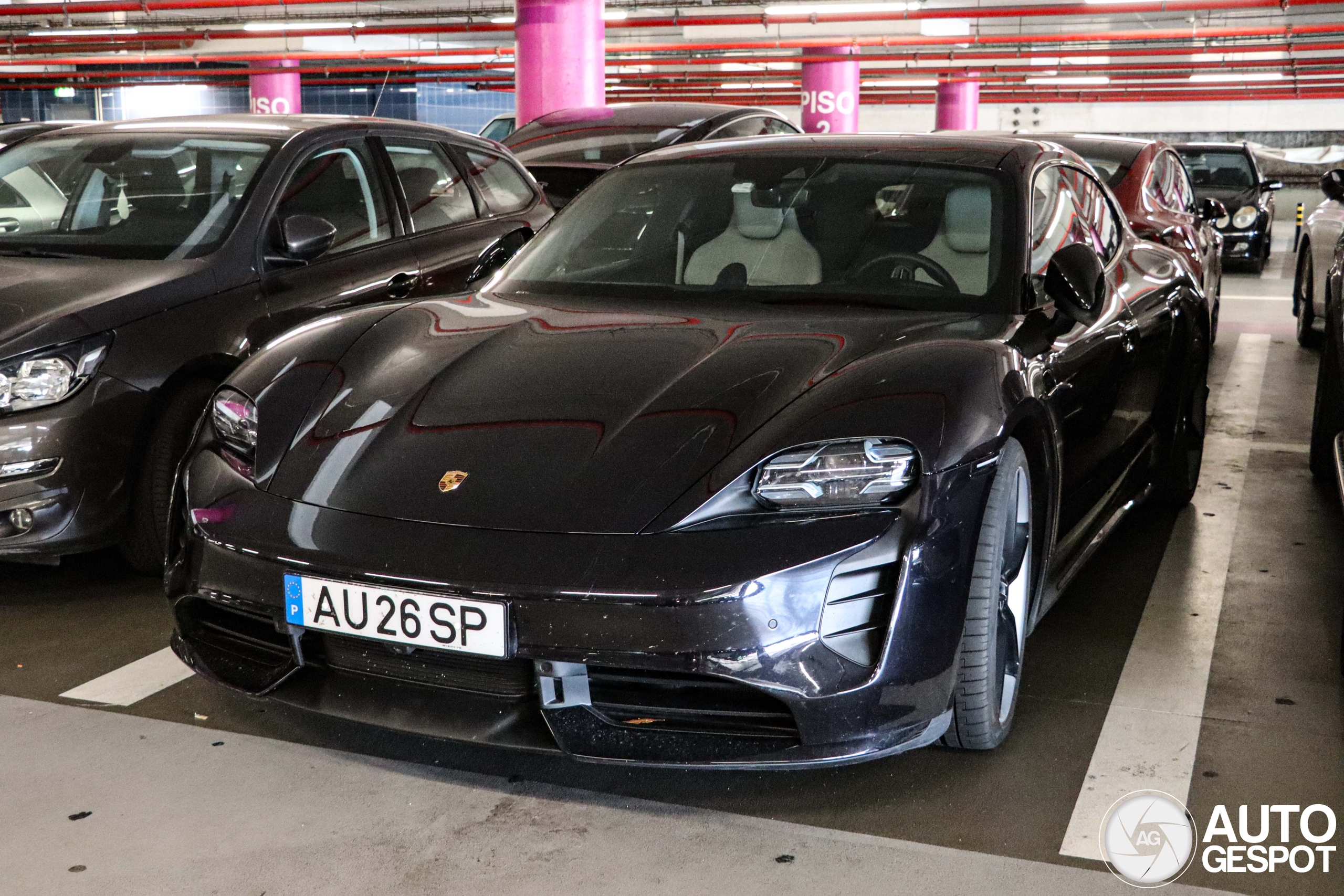 Porsche Taycan Turbo Sport Turismo