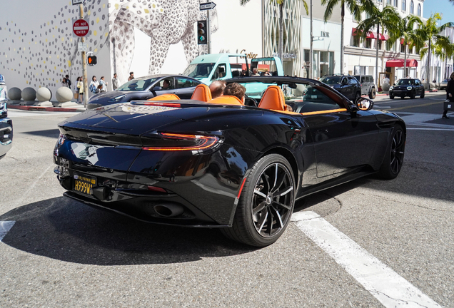 Aston Martin DB11 V8 Volante