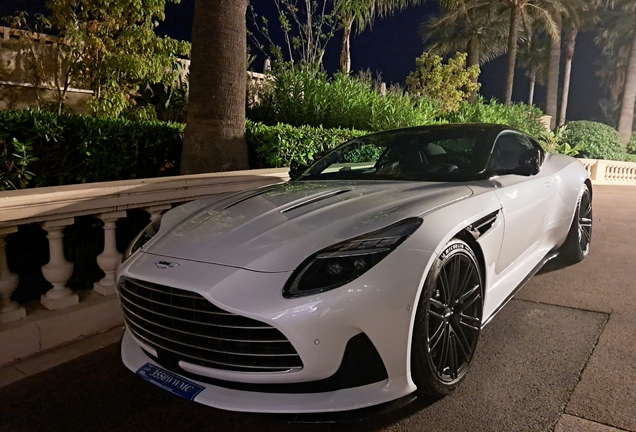 Aston Martin DB12