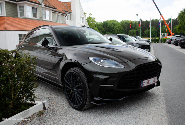 Aston Martin DBX707