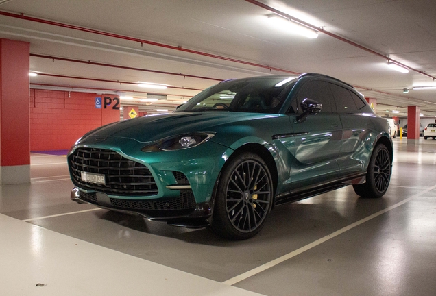 Aston Martin DBX707
