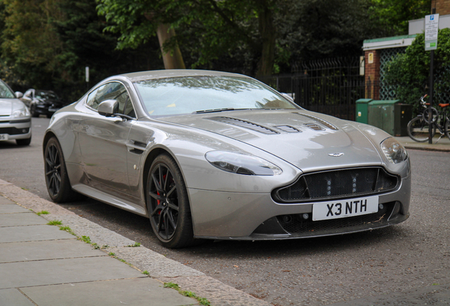 Aston Martin V12 Vantage S